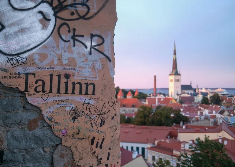 Reede õhtu Tallinnas: vali plaan ja kontrolli lahtiolekut