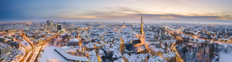 Tallinna laupäevaõhtu jalutuskäik ilma ja kojusõidu järgi