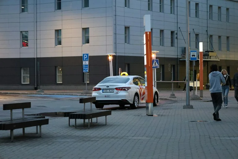 Tallinna õhtu väikese eelarvega: jalutuskäik, kino või kodune eine