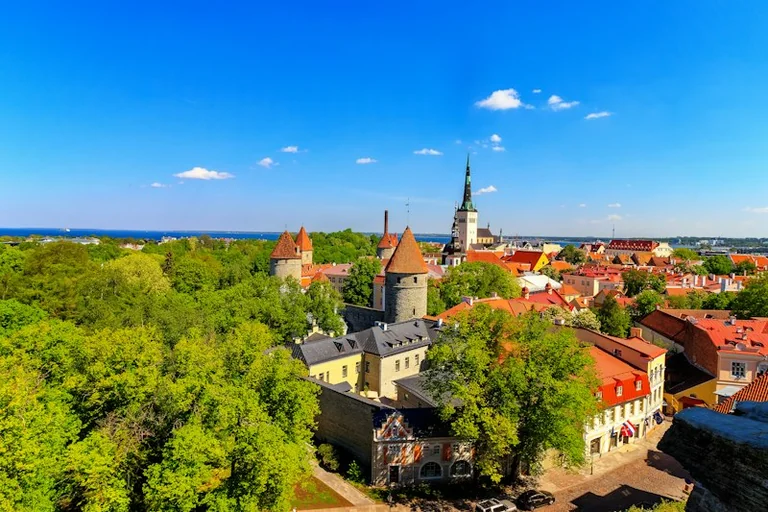 Tallinna õhtune kultuurikäik: kolm kontrolli enne minekut