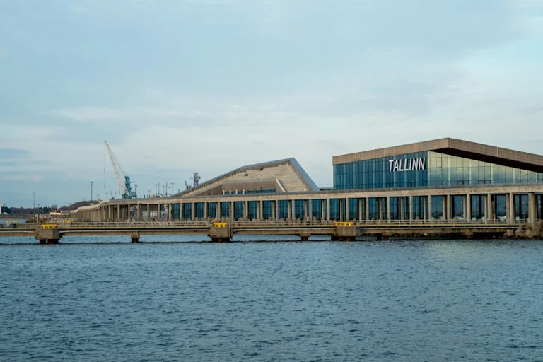 Tallinnas 12. oktoobri õhtul vali kava enne teeleasumist